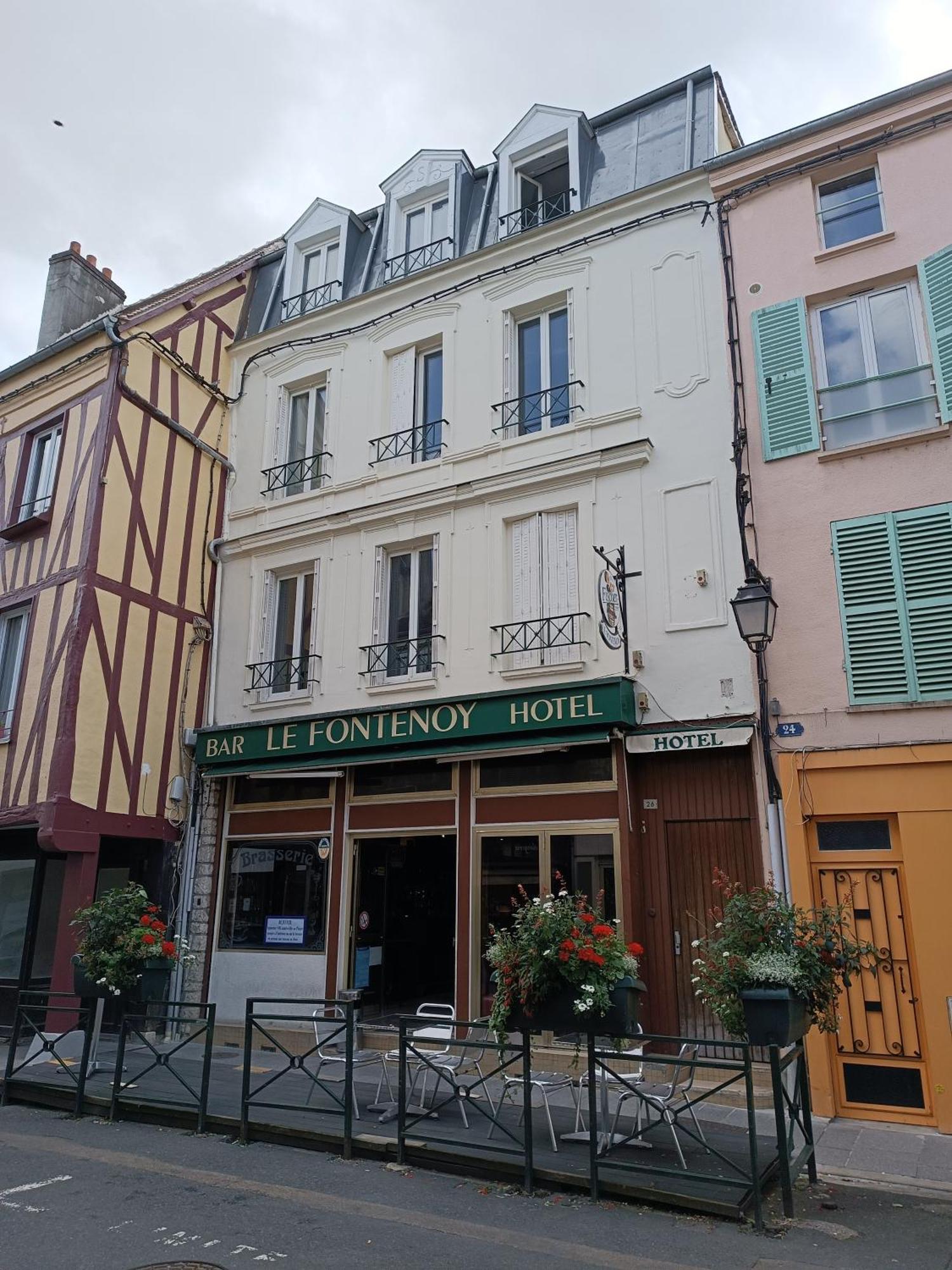 Hotel Le Fontenoy Provins Esterno foto